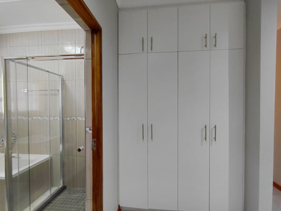 3 Bedroom Property for Sale in Wavecrest Eastern Cape